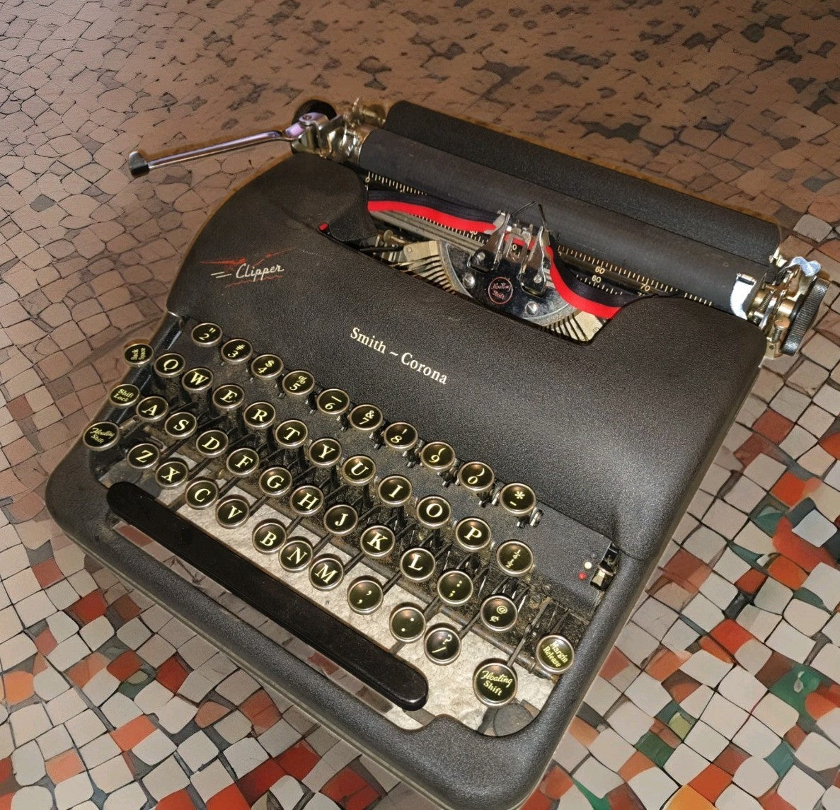 1946 Smith‑Corona Clipper Portable Typewriter Beautiful Condition