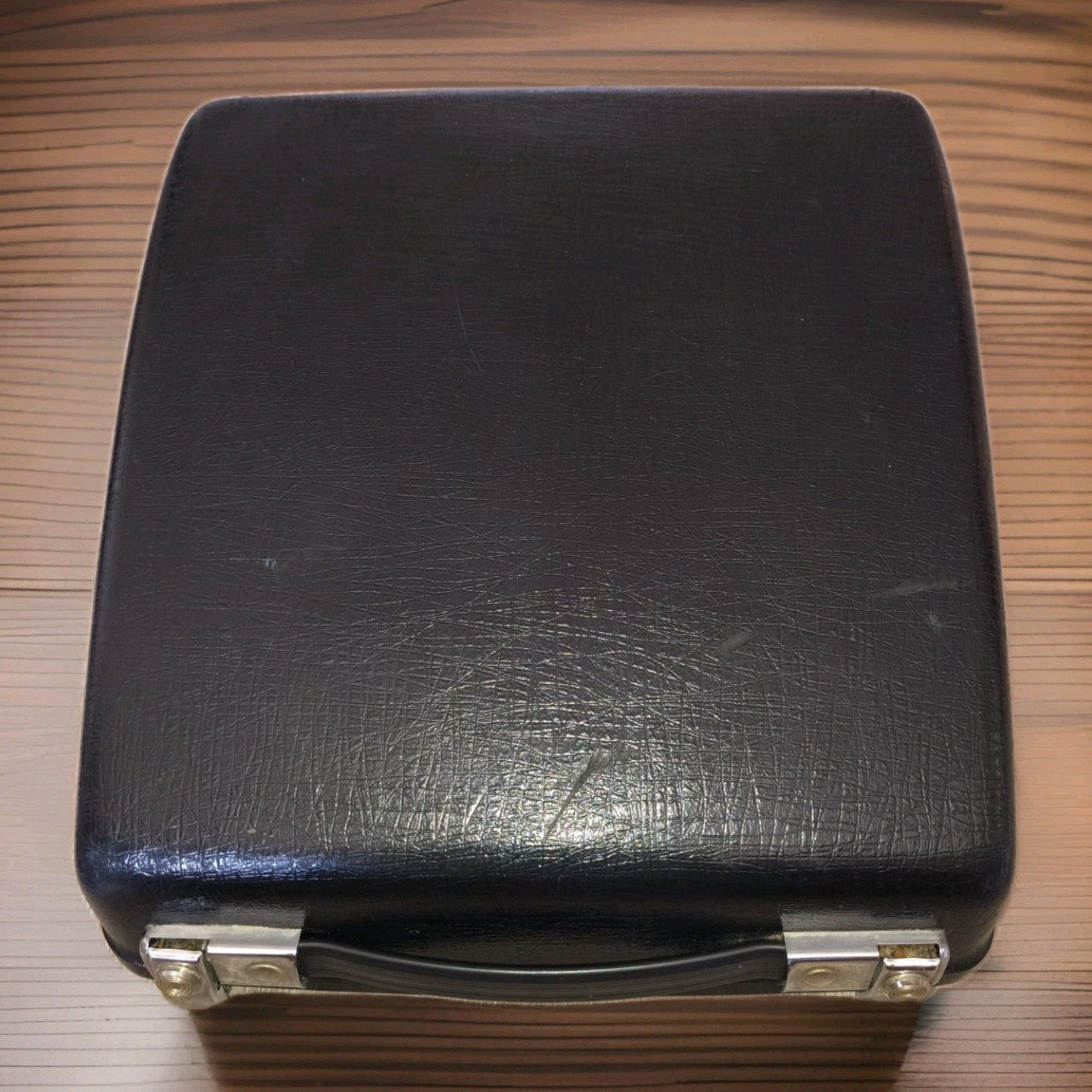 Remington Envoy Typewriter • Immaculate Working Condition • Cream w Case