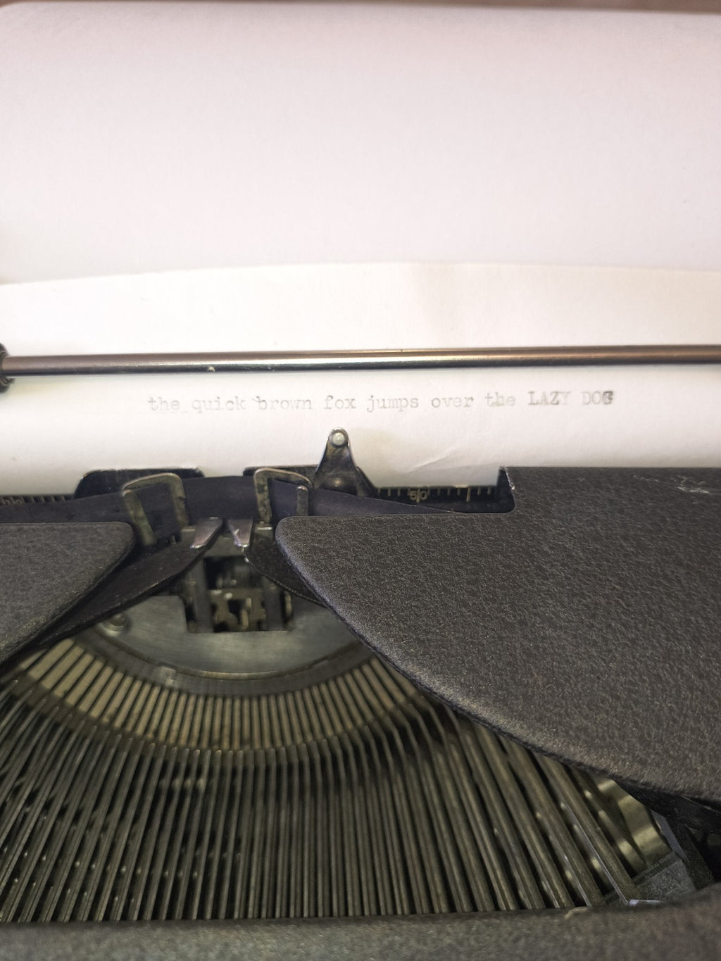 Typewriter Royal Quiet De Luxe - 1947 Post War - Ready to Use with Case