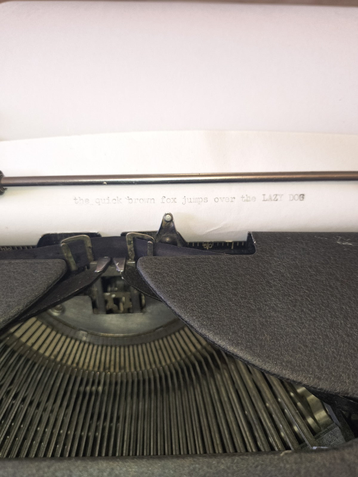 Typewriter Royal Quiet De Luxe - 1947 Post War - Ready to Use with Case