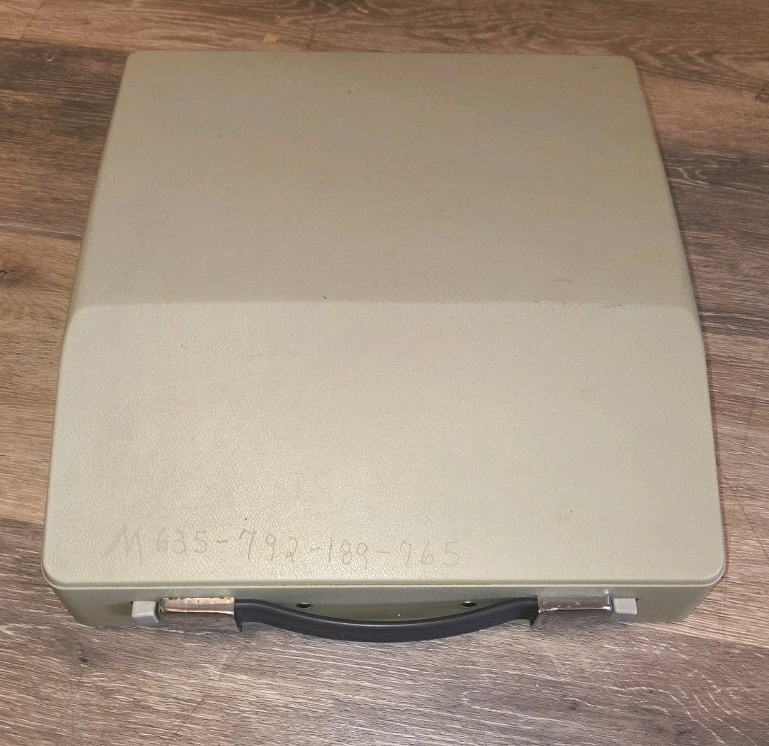 Royal Signet Typewriter – Cleaned & Fully Working – With Case & Ready to Use