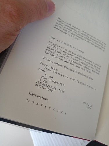 Chain of Evidence by Ridley Pearson 1st Edition 1st Printing Signed 1995