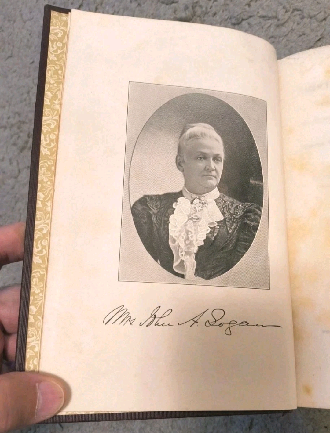 Thirty Years in Washington (1901) – Illustrated First Edition Antique • Embossed Decorative Hardcover by Mrs. John Logan
