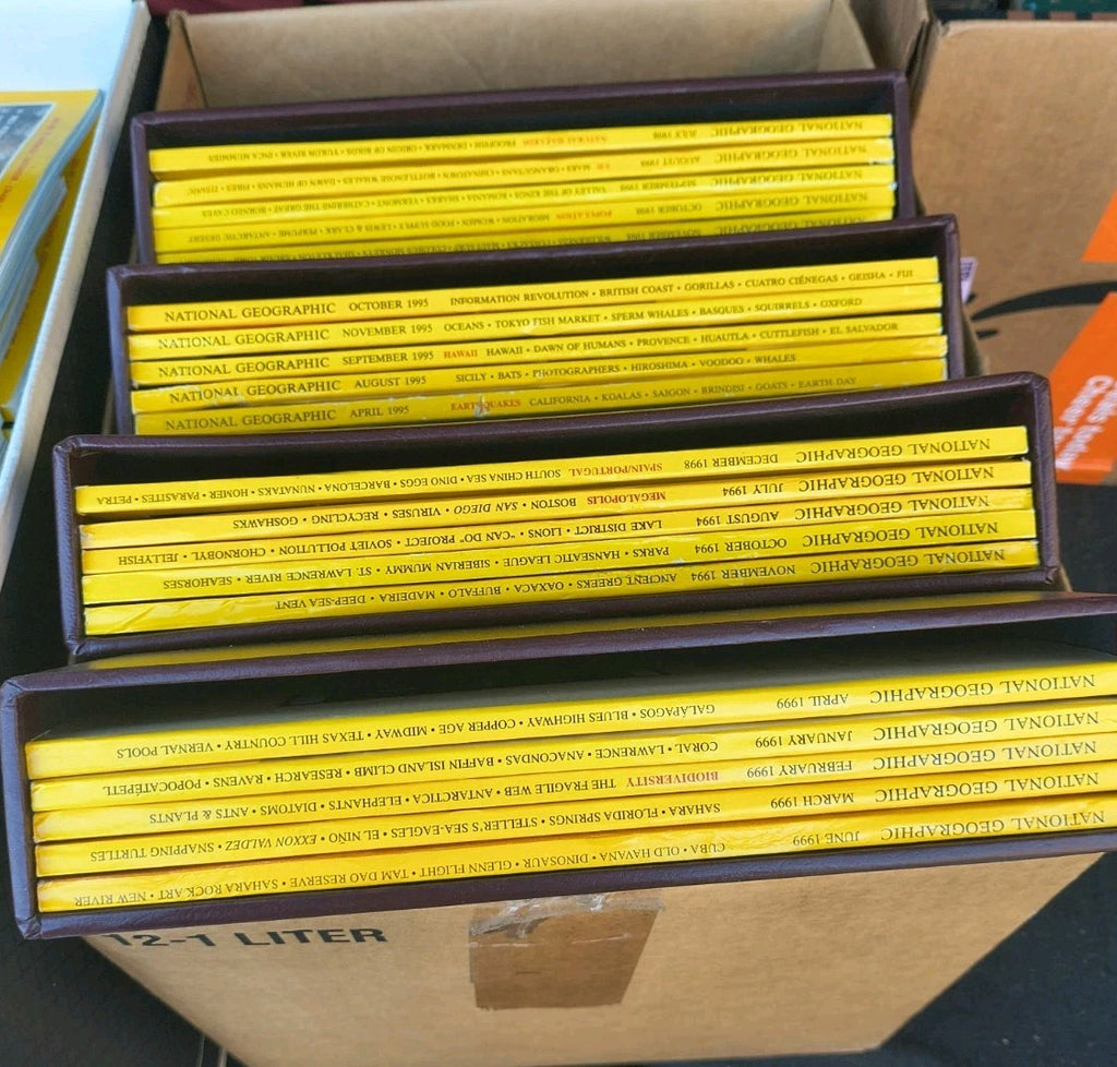 Vintage National Geographic Magazine Lot of 18 Random Selection
